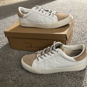 Brenda Vintage Havana Sneaker - EUC